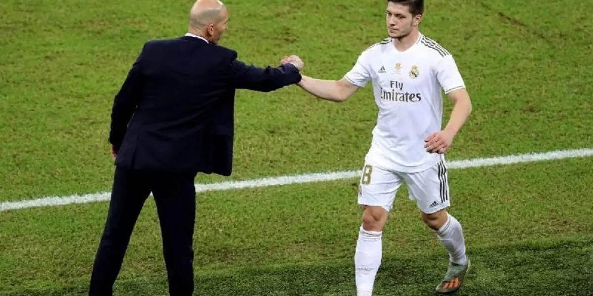 El serbio decidió irse del club en busca de minutos, debido a las pocas posibilidades que le brindaba el entrenador francés.