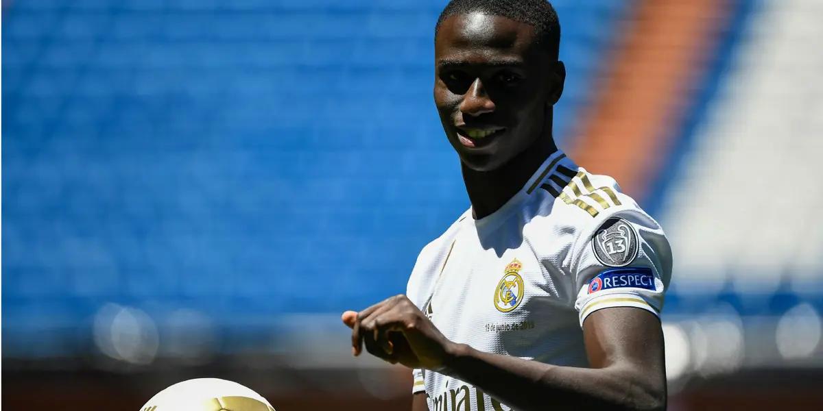 El técnico italiano está atento a la situación del lateral francés.