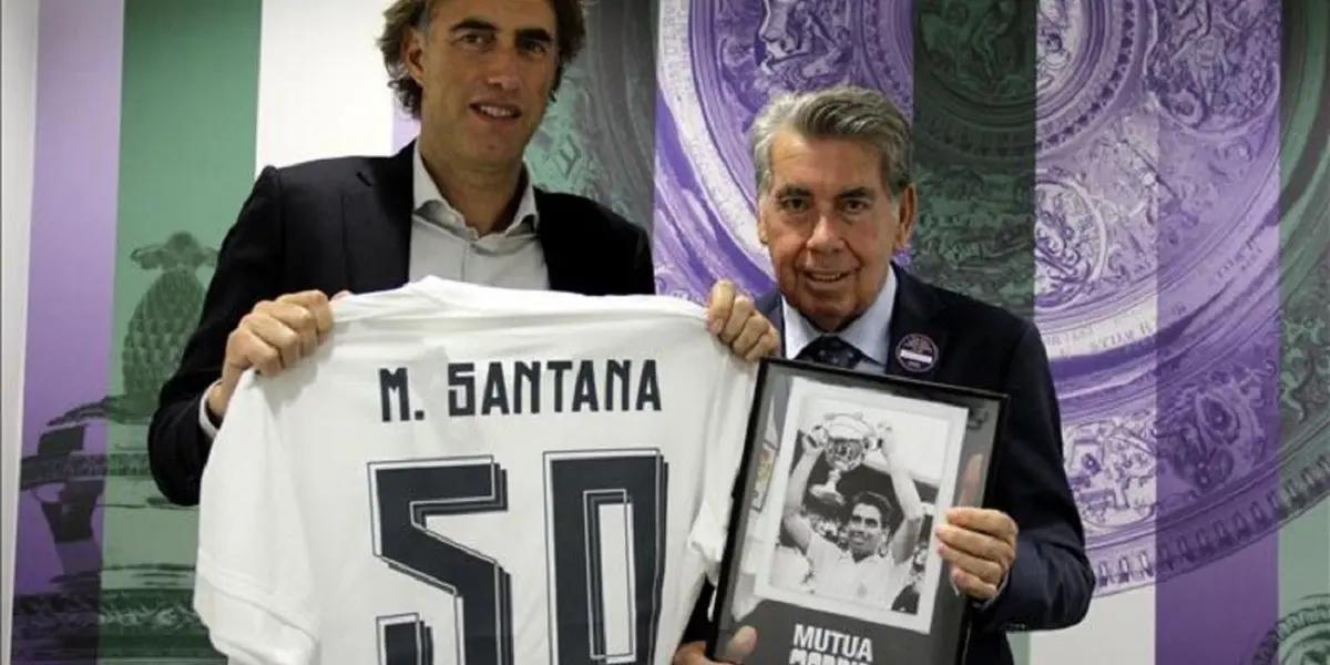 El tenista, que en 1966 marcó el hito de vences en el histórico césped de Wimbledon, había recibido 50 años después una camiseta conmemorativa del Real Madrid. El equipo de sus amores.