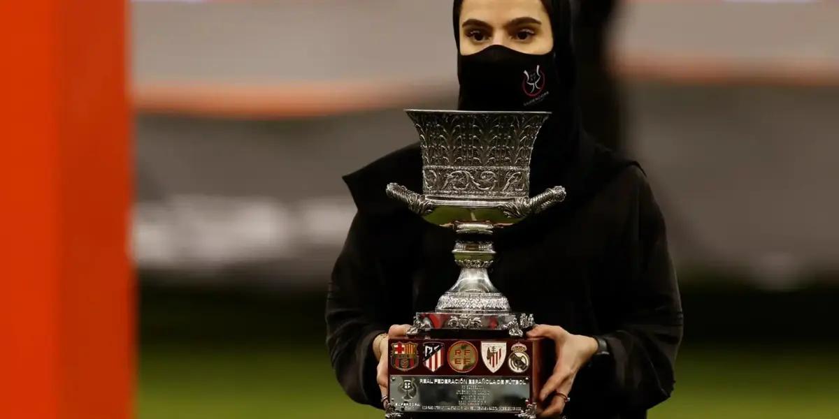 El trofeo de la Supercopa de España en Arabia Saudí