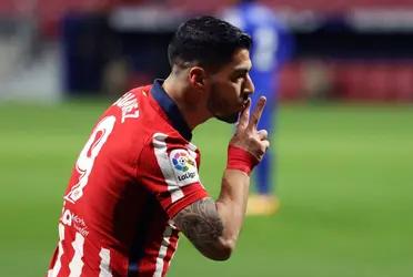 El uruguayo no dejó pasar la oportunidad y convirtió un doblete para ser el héroe del partido del Atlético Madrid.