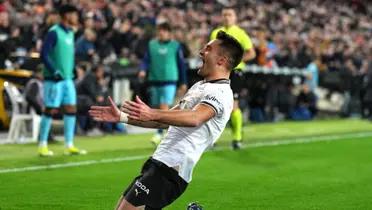 El Valencia anotó un gol sobre el final y silenció al Bernabéu.