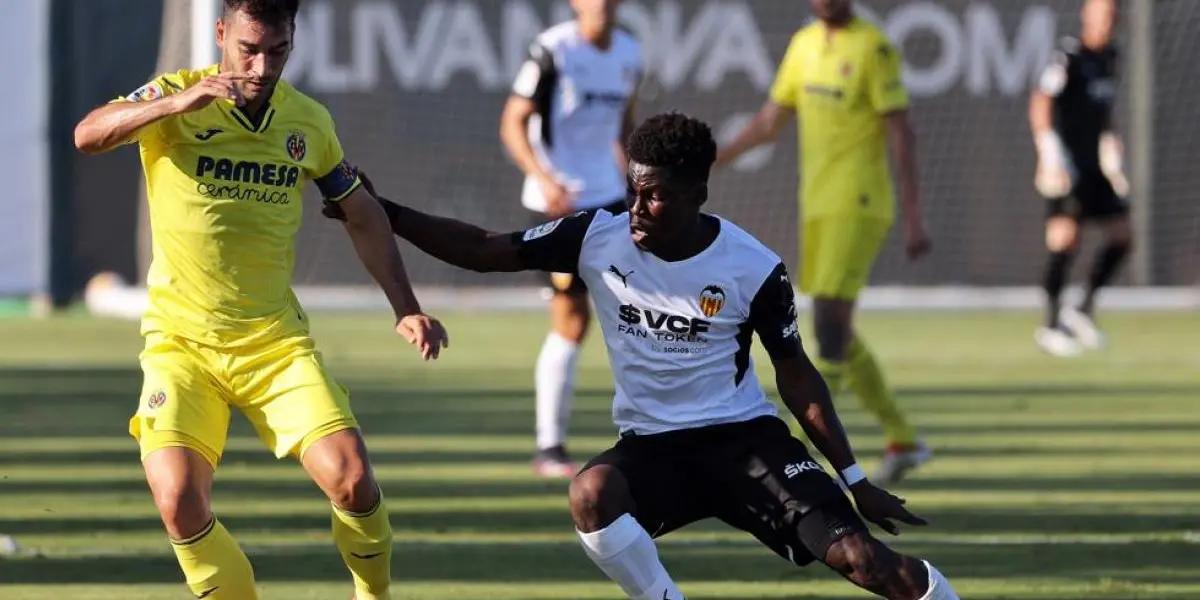 El Villareal recibe al Valencia en el Estadio de la Ceramica por la 33ª jornada de La Liga Santander. En un partido dónde ambos equipos se pondran a prueba de cara a sus próximos compromisos.