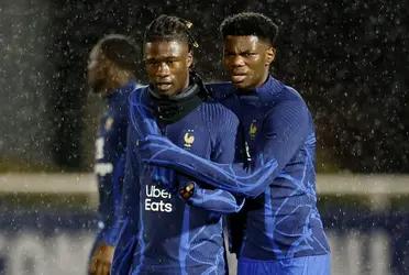 El volante del Real Madrid sufrió molestias físicas y sería una baja de último minuto en Francia.