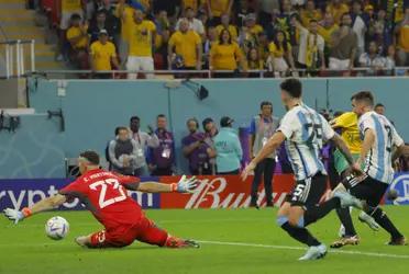 Emiliano ´Dibu´ Martínez fue clave en la clasificación de Argentina a las semifinales del Mundial, y Florentino estuvo atento a ello