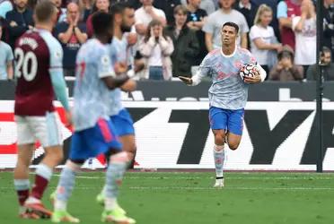 En autentico partidazo, el Manchester United finalmente venció al West Ham por 2 a 1. Atajando un penal en el final del partido, De Gea se convirtió junto a Cristiano Ronaldo en el Héroe del partido.