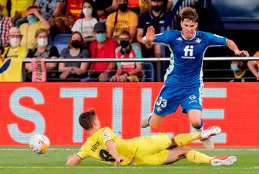 En el Benito Villamarín, Betis recibe al Villarreal por la jonada 23 de LaLiga. El local, tercero en la actual edición del torneo español se enfrentará al Submarino Amarillo que podría contar con la presentación de la exfigura albiverde Giovani Lo Celso y que busca poder trepar posiciones en la tabla.