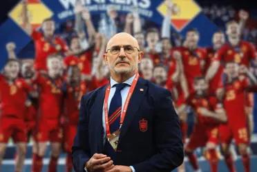 En el entrenador de la selección de España continúa probando nuevos jugadores y se quedó maravillado con dos específicamente