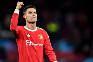 En el minuto siete de los partidos del Manchester United por Premier League se está dando una nueva y sana costumbre. La ovación a Cristiano Ronaldo. A continuación, los motivos.