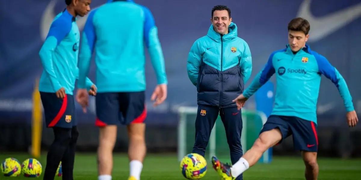 En FC Barcelona se quedará este jugador que ya estaba buscando equipo, pero Xavi logró recuperarlo