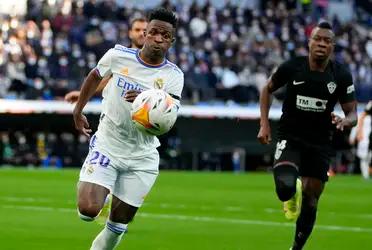 En la fecha de las remontadas, el conjunto dirigido por Carlo Ancelotti pudo recuperarse de una desventaja de dos goles y rescatar un empate de local ante el Elche.