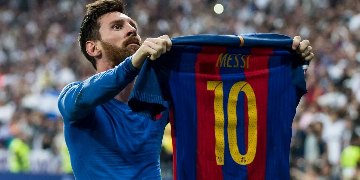 En la tienda oficial del club catalán todavía aparecen productos relacionados con Lionel Messi, quién hoy en día está en PSG.