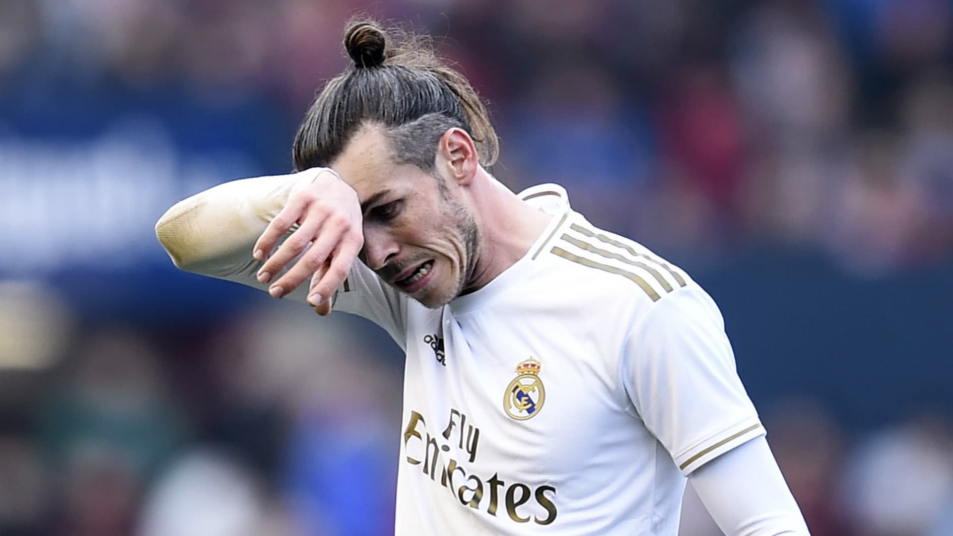 En las últimas horas había surgido la posibilidad de que Gareth Bale ocupase lugar como extracomunitario para el Real Madrid debido al Brexit, sin embargo como su actual contrato fuer firmado con anterioridad a la salida de Reino Unido de la Unión Europea, el mismo le permite no ocupar dicha plaza.