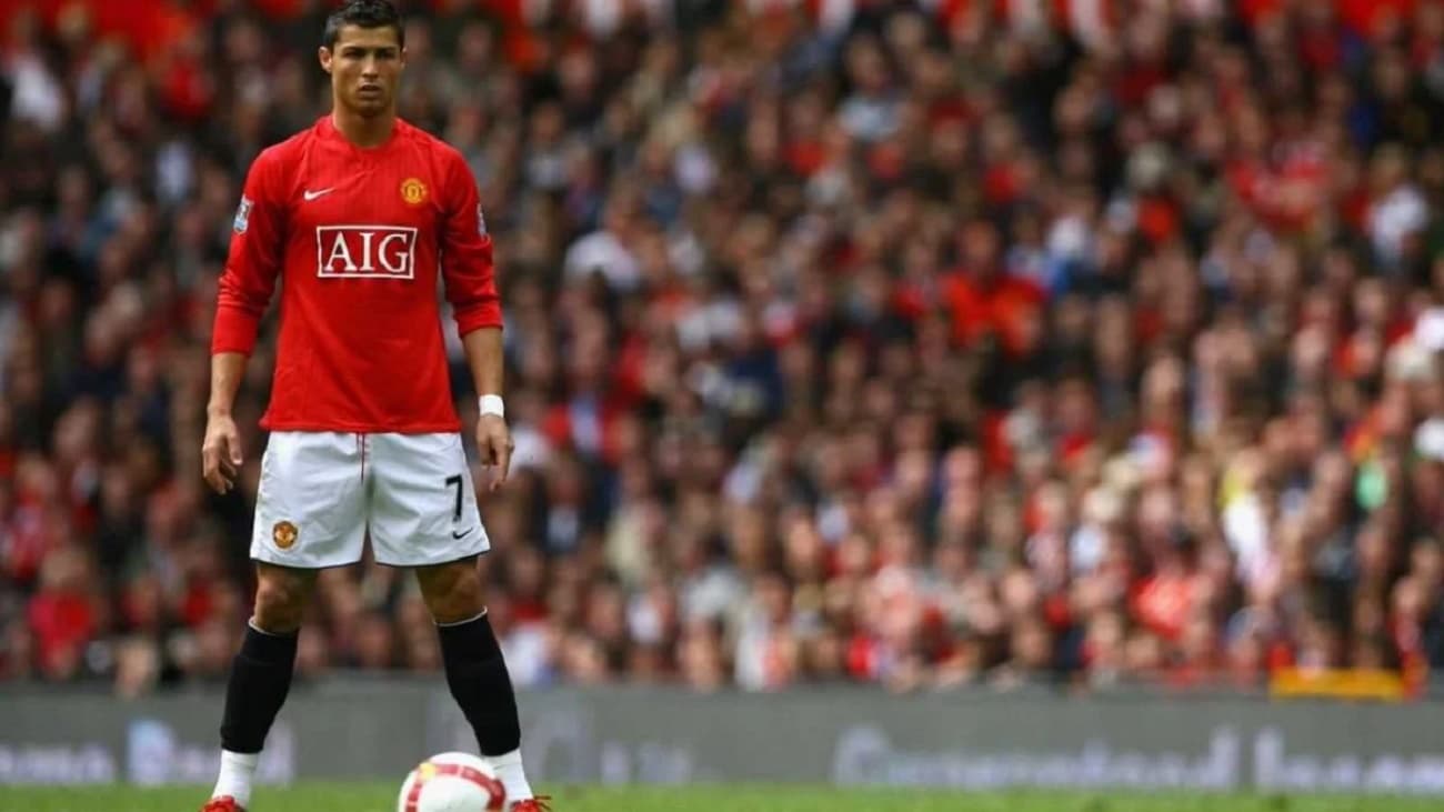 En un enorme giro del destino, y cuando parecía que el destino de Cristiano Ronaldo sería el Manchester City, el portugués firmó con el Manchester United. La historia de cómo se gestó el regreso más esperado.