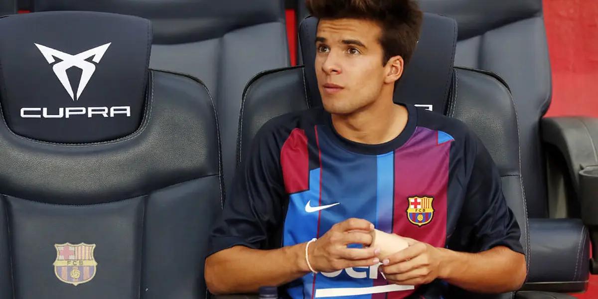 En un nuevo encuentro del equipo culé en el que destacan las ausencias de varios futbolistas de la plantilla del Fc Barcelona, el entrenador neerlandés volvió a postergar a Riqui Puig, en lo que ya parece ser un capricho de Koeman.