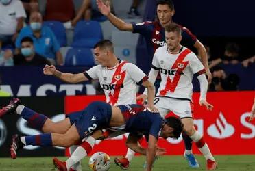 En Vallecas el Rayo despide un buen torneo aante el descendido Levante, en lo que será la despedida de ambos de LaLiga .