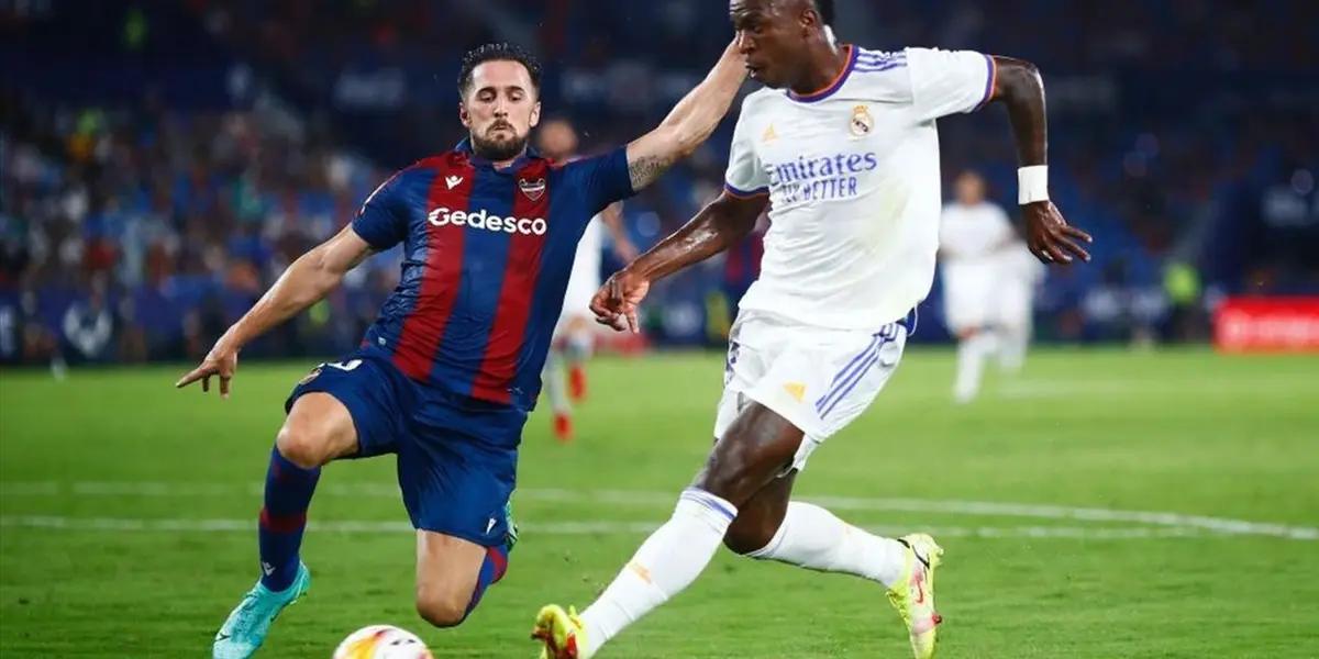 Es un partido de realidades diferentes el Real Madrid, quien cumple con presentarse tras asegurar el título de manera anticipada se enfrenta al conjunto dirigido por Alessio Lisci, que no está pasando por un momento correcto y si no quiere jugar en la segunda división la próxima temporada deberá ganar a como dé lugar.