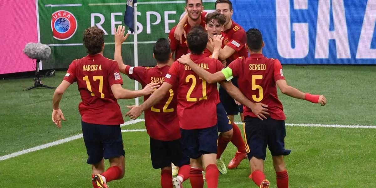 España ganó y le dió autoridad ante todos los criticos que querian que le vaya mal al entrenador español, mostrando un nivel altisimo y dando una clase de como jugar este deporte, la selección de fútbol de España dejó bien en claro porque es candidata a pelear por el mundial de Qatar 2022.