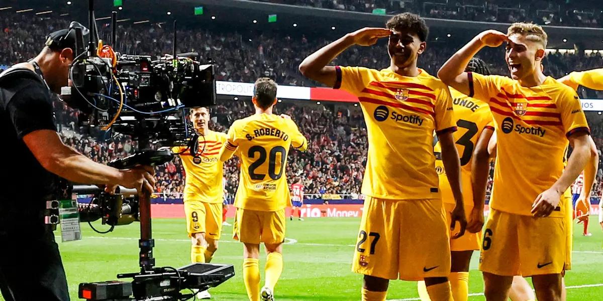 FC Barcelona le ganó con contundencia al Atlético de Madrid y sigue a la caza del Real Madrid