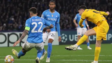 (VIDEO) La defensa le costó 3 puntos al Barça vs Nápoles, por 8vos de Champions
