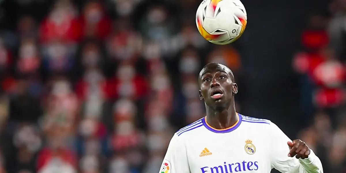 Ferland Mendy en un partido con el Real Madrid