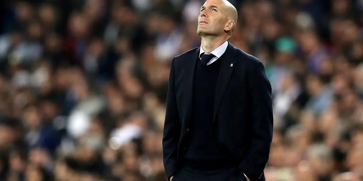 Finalmente el entrenador francés podría caer en el banquillo de París Saint Germain pero solo bajo una condición, que Leonardo se vaya del club.