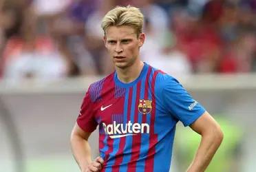 Frenkie De Jong, es uno de los protagonistas de este mercado de fichajes. El centrocampista holandés, uno de los fichajes más ilusionantes de la última temporada y el Manchester United estaría dispuesto a poner 82 millones de euros por De Jong. Cifra más que sería decisiva para la llegada de Leandowski.