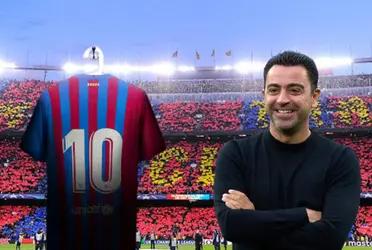 Fue campeón europeo e hizo 76 goles, Xavi quiere que sea su 10 y levantar Barça