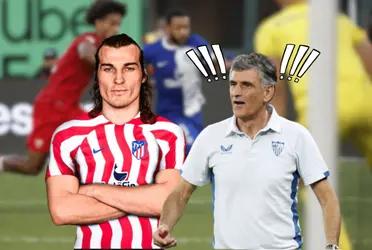 Fue en el saludo protocolar de jugadores y no sabes como reaccióno el técnico sevillano