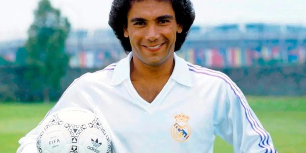 Fue leyenda en el Real, pero también tuvo un pasado en el colchonero. A esto dedica su vida ahora Hugo Sánchez.