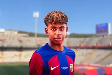 Fue en lo primeros minutos del primer tiempo y parece que hay un leve empujón por parte del defensa visitante