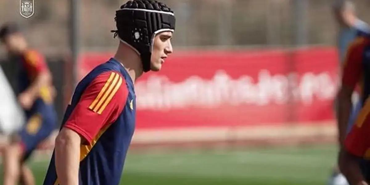 Gavi, la estrella del Barcelona y de la Selección Española presentó un curioso look ante Georgia.