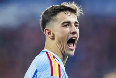 Gavi sufrió la rotura de ligamentos cruzados de su rodilla y reaccionó de una manera fuerte