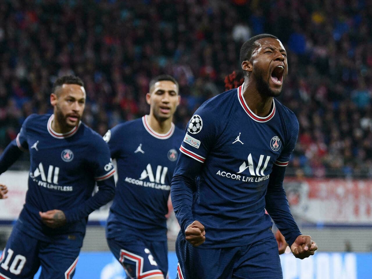 Georginio Wijnaldum, quien llegó junto a Lionel Messi, Sergio Ramos, entre otros, al París Saint-Germain, no cuenta con los minutos de juego esperados y querría marcharse del club este próximo mercado de pases.