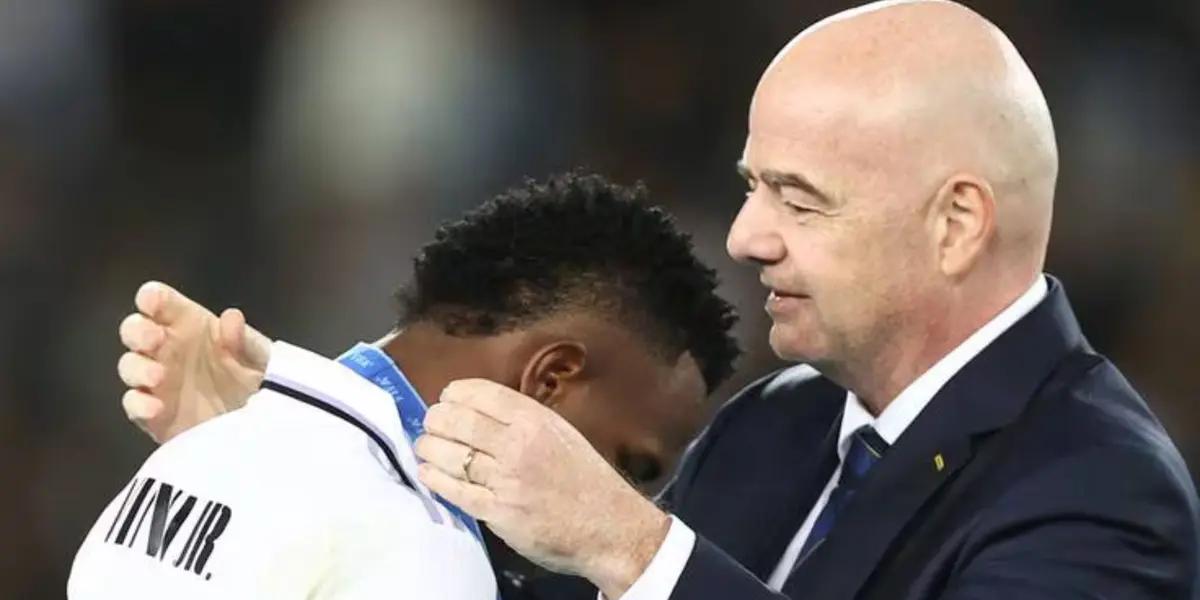 Gianni Infantino elevó medidas que acompañan la lucha de Vinicius. (FOTO: Getty Images)