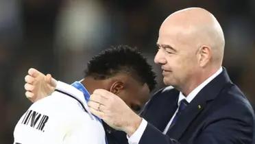 Gianni Infantino elevó medidas que acompañan la lucha de Vinicius. (FOTO: Getty Images)