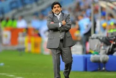 Habló con la ex mujer, Claudia Villafañe , y contó partes de la charla