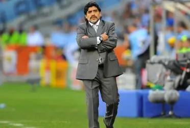 Habló con la ex mujer, Claudia Villafañe , y contó partes de la charla.