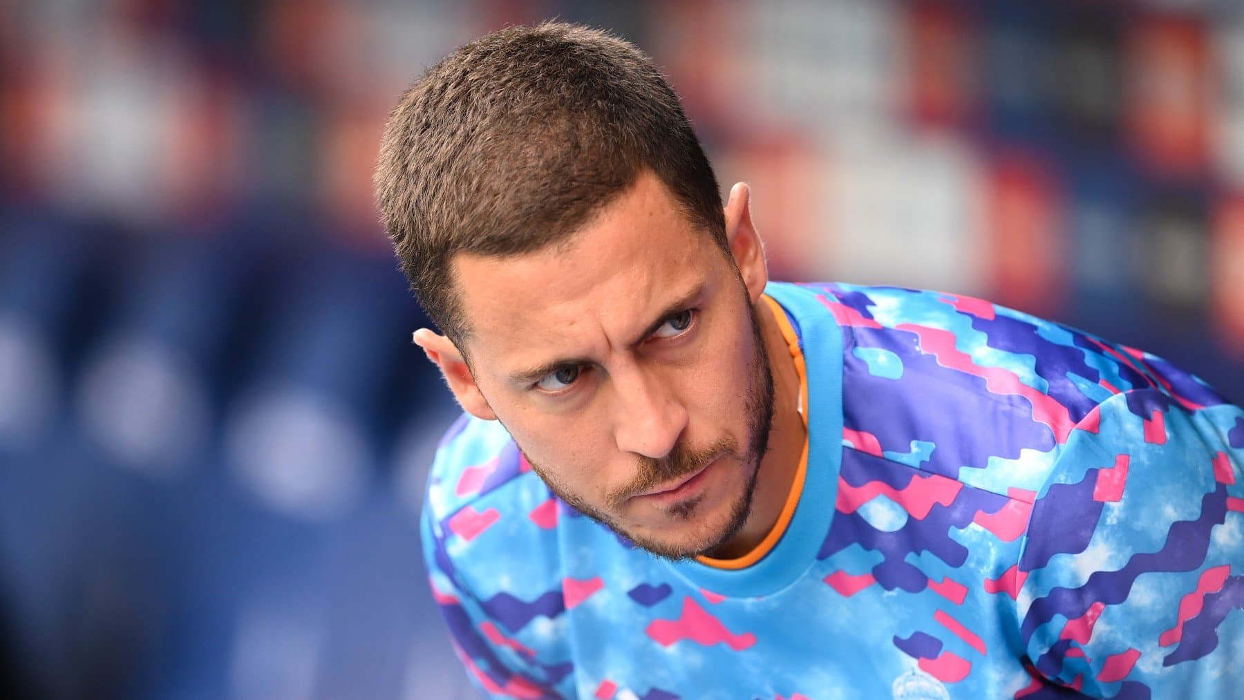 Hazard no esta teniendo protagonismo y podría marcharse del Real Madrid. Los interesados en fichar al jugador serían el Chelsea, Bayer Munich, Borussia Dortmund.