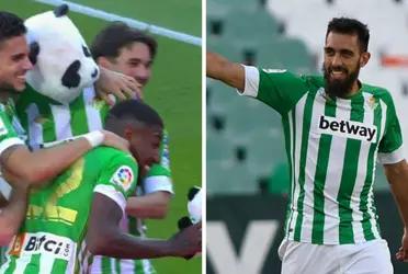 Héctor Bellerín protagonizó este domingo uno de los momentos más emotivos de la jornada al despedirse del Betis. Borja Iglesias propuso una colecta para pagar el pase de Bellerin.