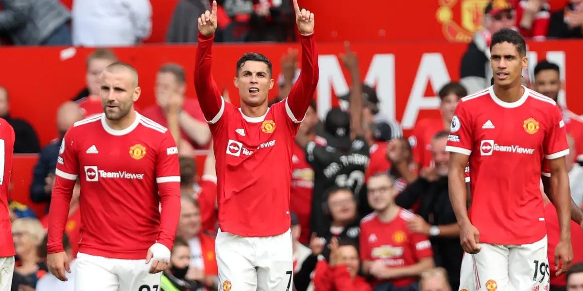 Insólito, Cristiano Ronaldo en su debut en la Premier League tras 12 años marca doblete en su debut con Manchester United ante el Newcastle. El delantero portugués se estrenó con los Red Devils de una manera inmejorable