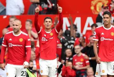 Insólito, Cristiano Ronaldo en su debut en la Premier League tras 12 años marca doblete en su debut con Manchester United ante el Newcastle. El delantero portugués se estrenó con los Red Devils de una manera inmejorable