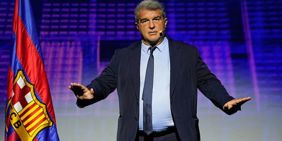 Insólito, Laporta apareció apoyando a Unionistas a horas del partido ante Barça