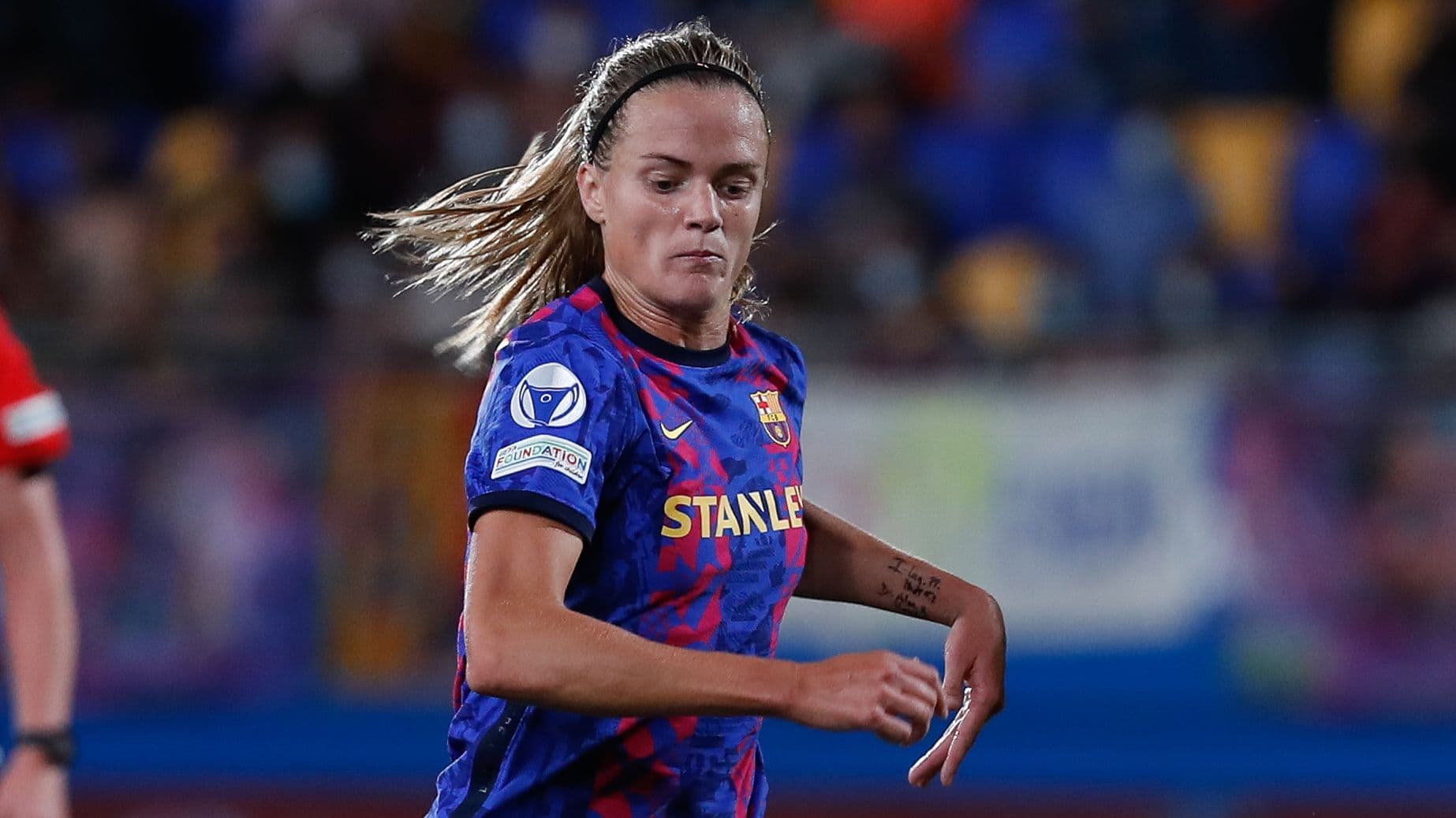 Irene Paredes es una de las grandes figuras y referentes del Fútbol Club Barcelona Femenino que domina el fútbol femenino en España. La jugadora de 31 años, 32 a mitad de año, es una de las grandes líderes del equipo culé.