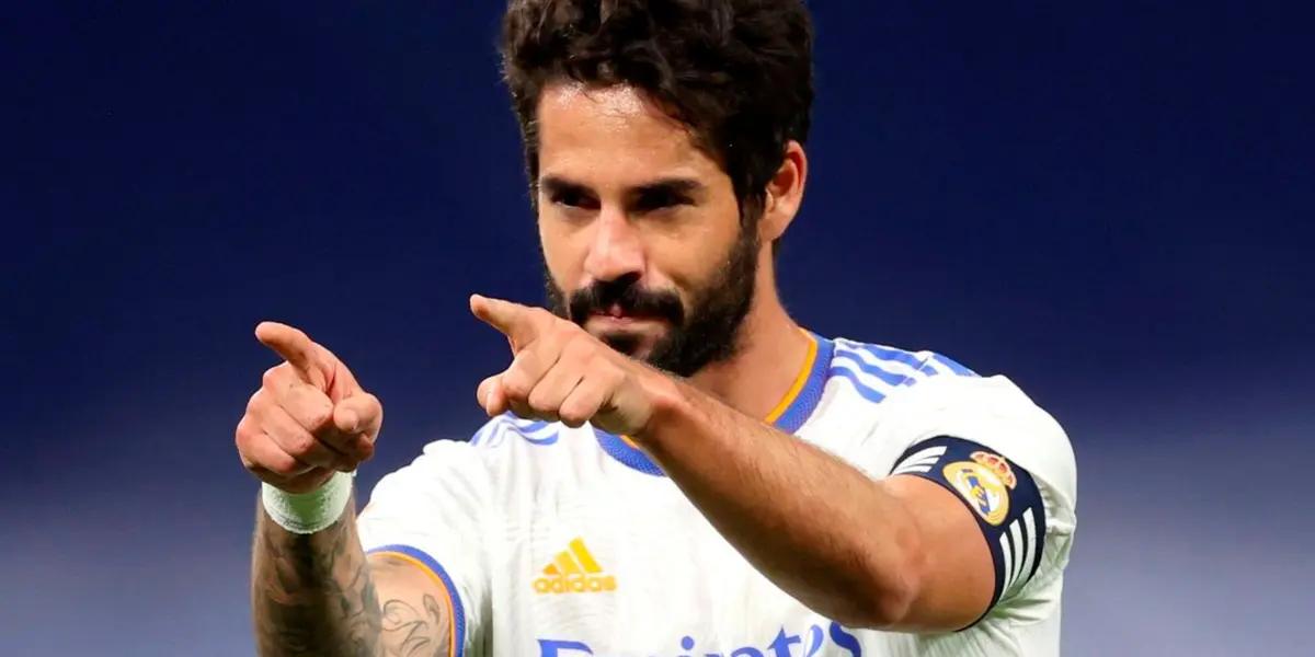 Isco no tiene equipo en la actualidad pero hay una propuesta para que se vuelva a vestir de corto