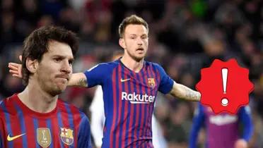 Ivan Rakitic lamentándose, Lionel Messi con cara de preocupado. Signo de atención.