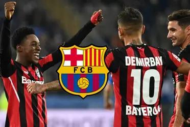 Jeremy Frimpong, jugador del Bayer Leverkusen es seguido de cerca por Xavi y al no ser tan costoso es una de las opciones reales para el lateral derecho.