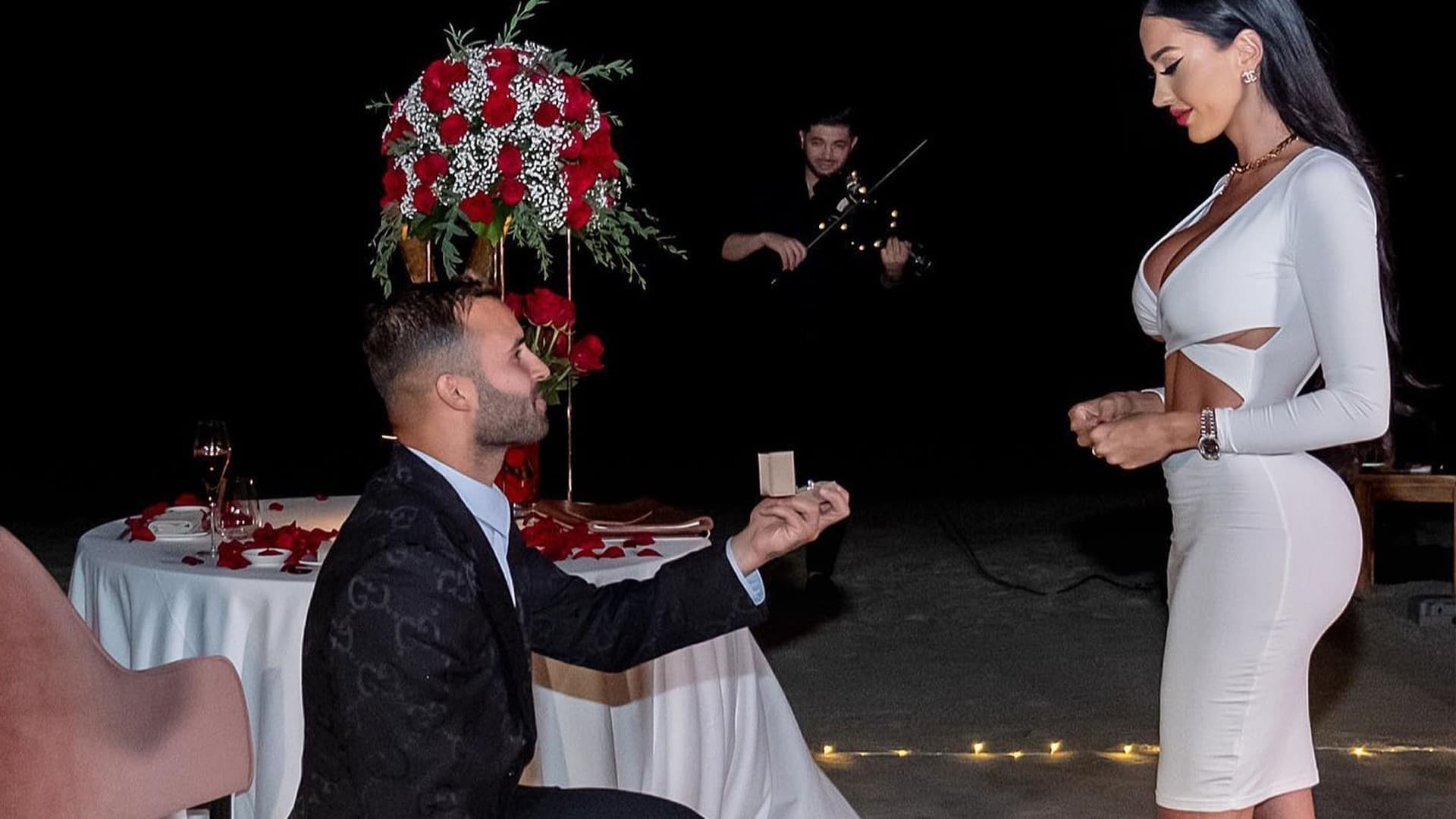 Jesé Rodríguez, quien no supo aprovechar su talento y ahora es más conocido por su vida fuera de los campos de juego, tuvo un insólito hecho durante su casamiento.