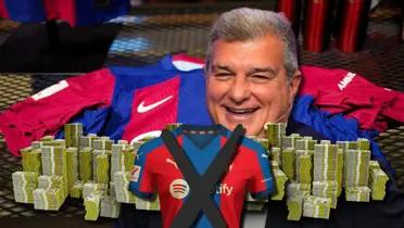Joan Laporta, presidente del FC Barcelona, y la camiseta Nike del club
