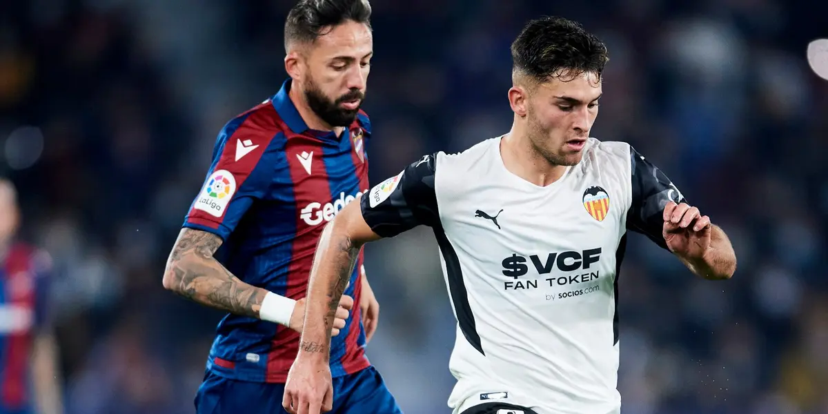 José Luis Morales queda liberado de su contrato con el Levante por el descenso. Atento estuvo el Valencia que hizo averiguaciones por el diez pero el jugador planea quedarse para jugar en la segunda división.